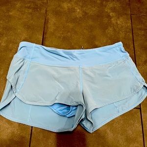 Lululemon Speed-up high rise shorts - size 8